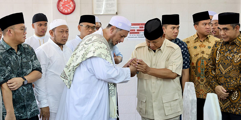 Usai Ziarah, Prabowo Sowan ke Kediaman Habib Ali bin Abdurrahman Alhabsyi