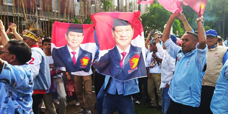 Pendukung Prabowo-Gibran Mulai Berdatangan di JCC