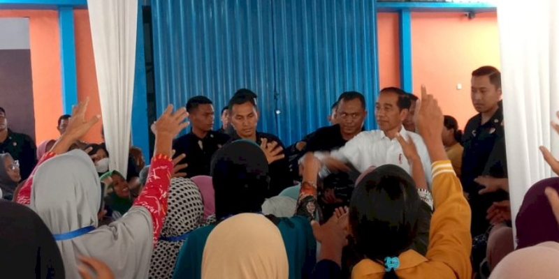 Jokowi Pastikan Bantuan Beras Aman Sampai Juni 2024