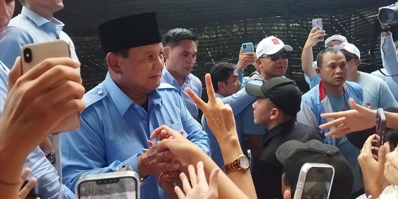 Momen Histeris Simpatisan Bertemu dan Jabat Tangan Prabowo