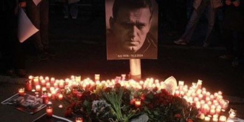 400 Aktivis Anti Putin Ditangkap dalam Solidaritas Kematian Navalny