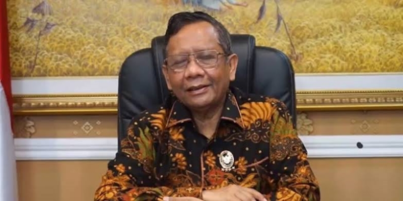 Mundur Jelang Pencoblosan, Mahfud Ciptakan Narasi Jokowi Tak Netral