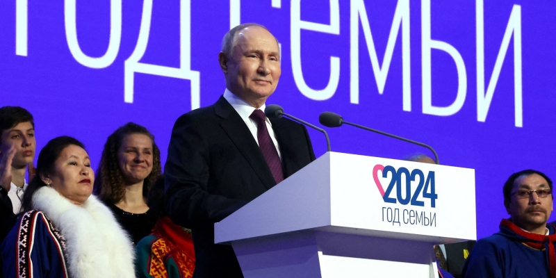 Putin Minta Warga Rusia Miliki Minimal Dua Anak
