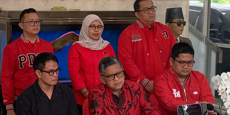 Putar Rekaman Suara Ketua PDIP Gunungkidul yang Didatangi Paspampres, Hasto: Wong Cilik Bangkit<i>!</i>