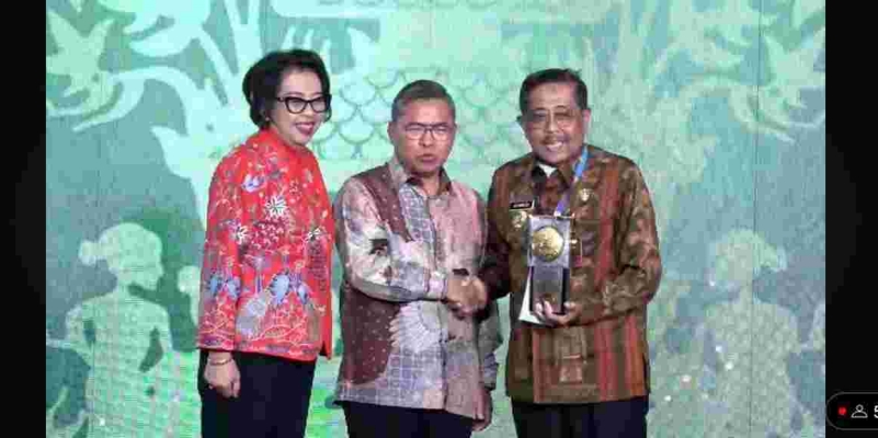 Cetak Sejarah, Seluruh Wilayah DKI Jakarta Raih Adipura