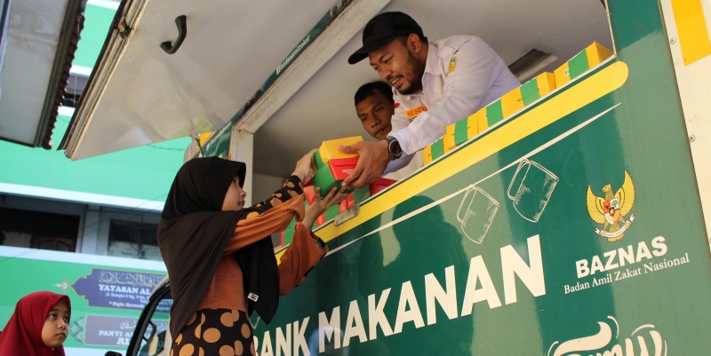 1.280 Makanan Siap Saji Dibagikan untuk Yatim dan Duafa di Jakarta