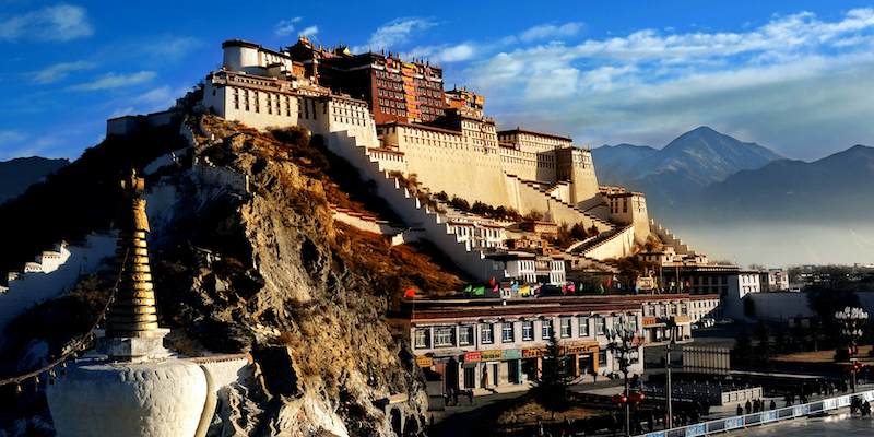 China Larang Penggunaan Nama Tibet, Diganti Xizang