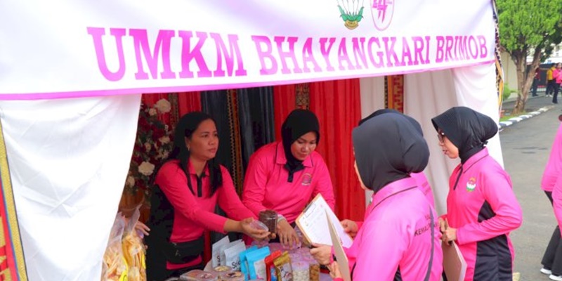 YKB Polda Lampung Gelar Bazar Peringati HUT ke-44