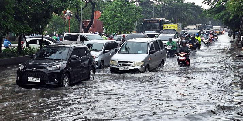 Kerja Heru Budi Atasi Banjir Dikritik Kader PSI