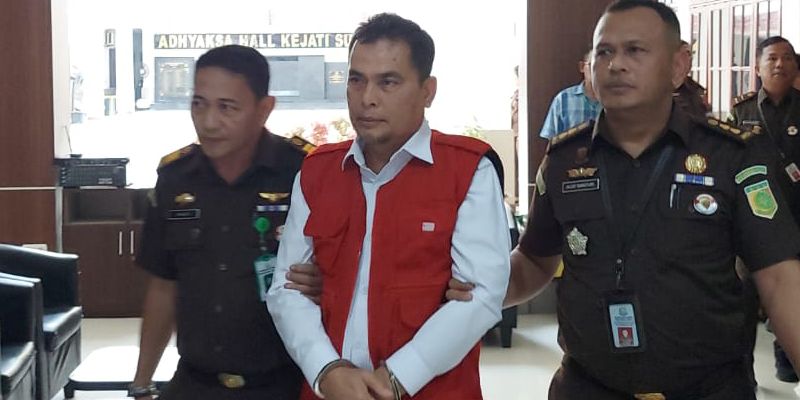 Dugaan Korupsi Covid-19, Kadis Kesehatan Sumut Alwi Mujahit Ditahan Kejatisu