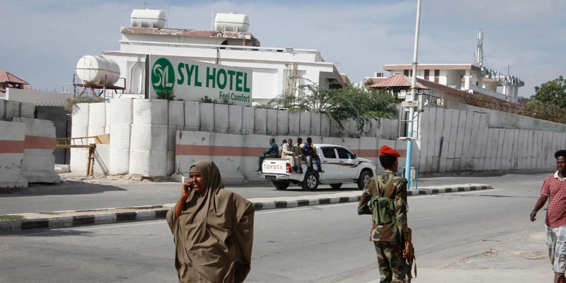 Militan Al-Shabaab Serang Hotel Dekat Istana Presiden Somalia