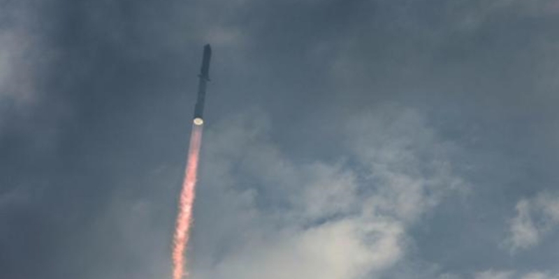 Roket Starship SpaceX Hancur Saat Kembali ke Bumi