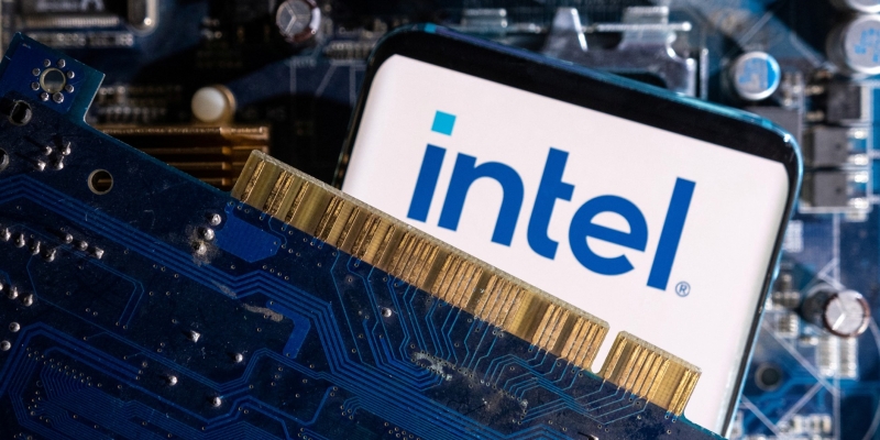 Intel Tangguhkan Rencana Investasi di Italia