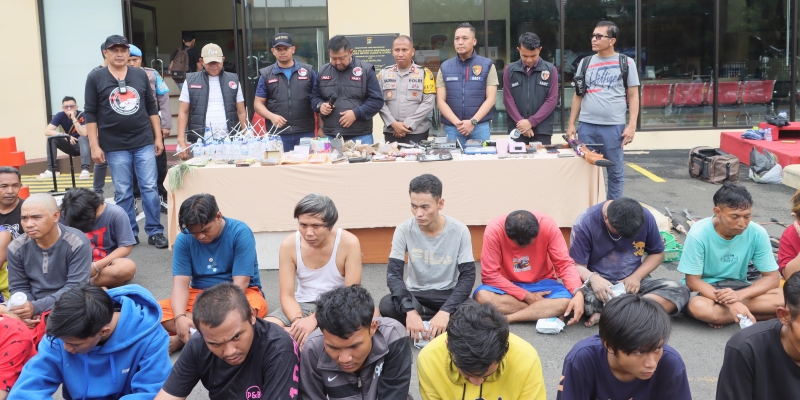 Polisi Amankan 26 Orang dari Kampung Bahari