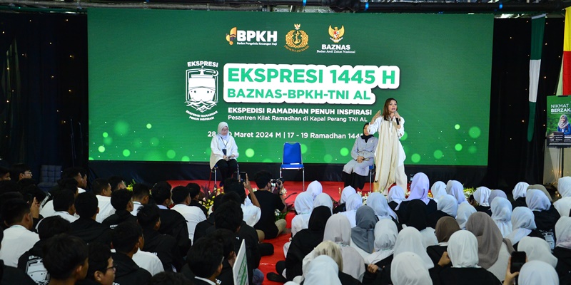 Najwa Shihab Beri Wejangan Peserta Pesantren Kilat di KRI Semarang-594
