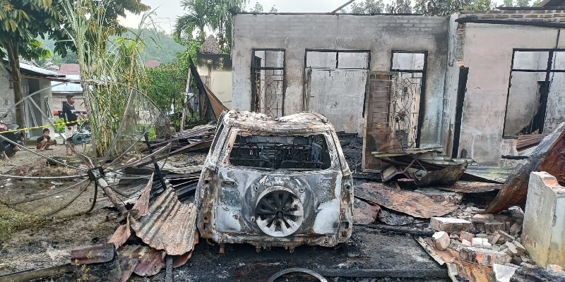 Diduga Dibakar, Polda Sumut Lakukan Olah TKP Kebakaran Rumah Wartawan di Labuhanbatu