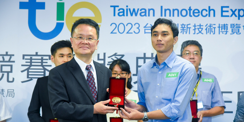 Putra Bengkulu Sukses Jadi Profesional Teknologi di Taiwan