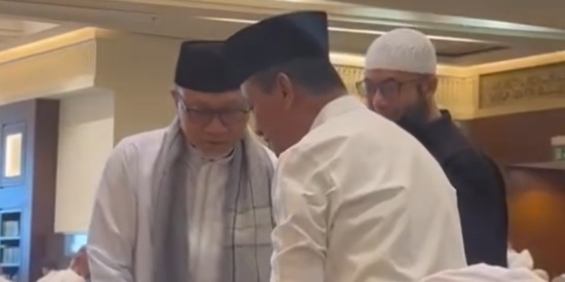 Zulhas dan Bahlil Itikaf di Makkah Doakan Indonesia