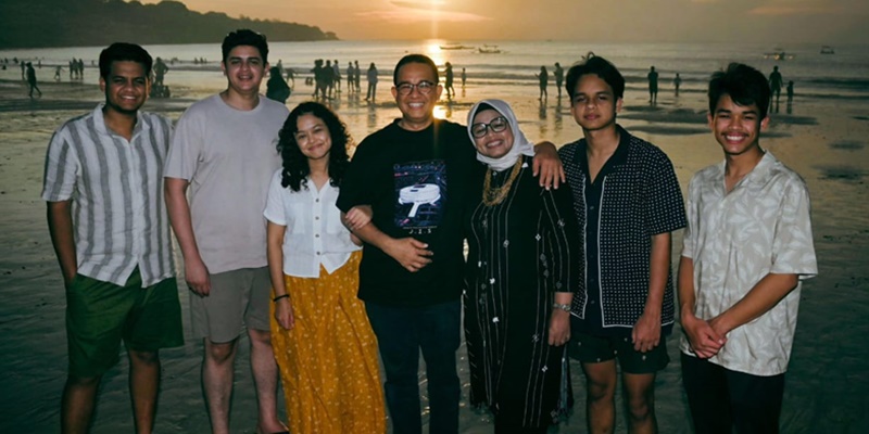Rehat Politik, Anies Liburan Bareng Keluarga ke Pulau Dewata