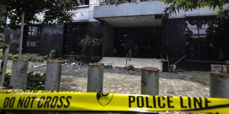 IPW Dorong Polda Metro Jaya Selidiki Kebakaran Gedung YLBHI
