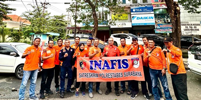 Inafis Polrestabes Surabaya Tunjukkan Kepedulian Lewat Berbagi Takjil