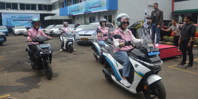 EV Journey Experience Jakarta-Mandalika Pembuktian Kesiapan Ekosistem Kendaraan Listrik