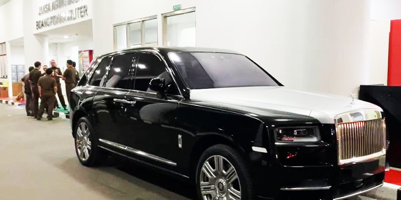 Rolls Royce Kado Harvey untuk Sandra Dewi Disita Kejagung