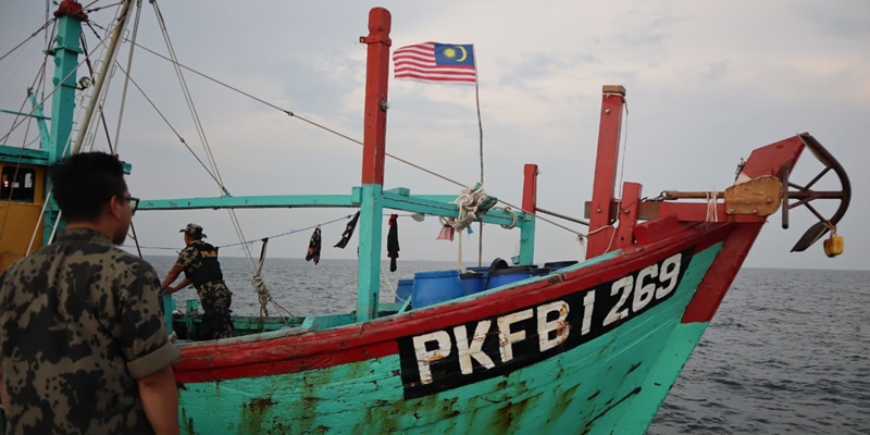PSDKP Tangkap Kapal Ikan Malaysia Pelaku IUU Fishing di Selat Malaka