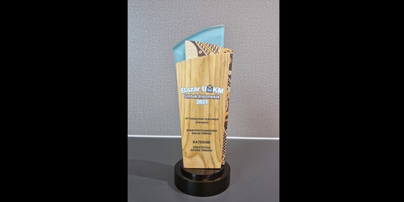Pelindo Raih Penghargaan BUMN Penyelenggara Bazar Terbaik