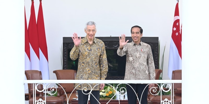 Jokowi Ajak Singapura Investasi Manufaktur Tekstil di Kendal