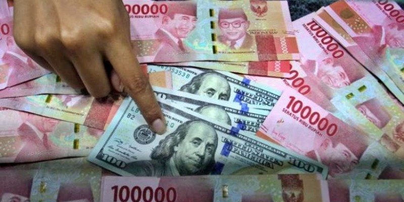 Rupiah Dibuka Merosot Lagi, Hampir Tembus Rp15.000 per Dolar AS!