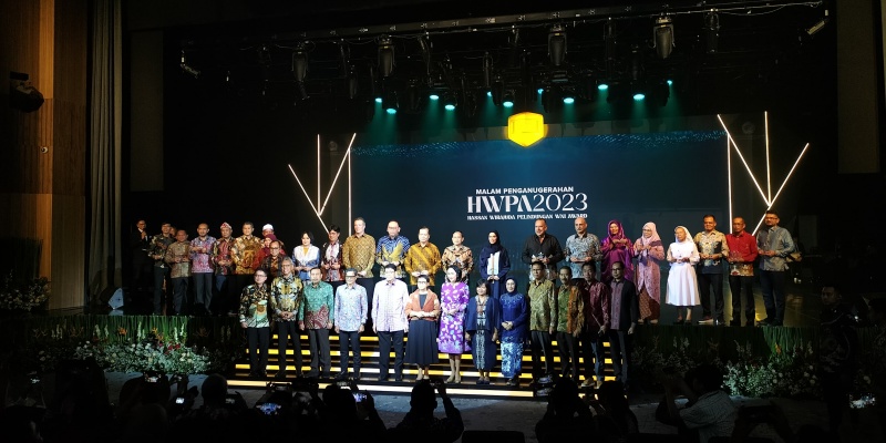 23 Tokoh dan Lembaga Terima Hassan Wirajuda Perlindungan WNI Award 2023