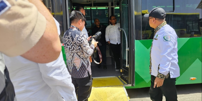 Bus Salawat Ramah Lansia Disiapkan untuk Jemaah Haji Indonesia