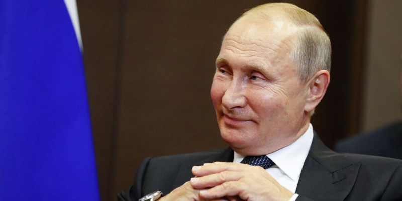 Putin Sarankan Ukraina Ganti Presiden