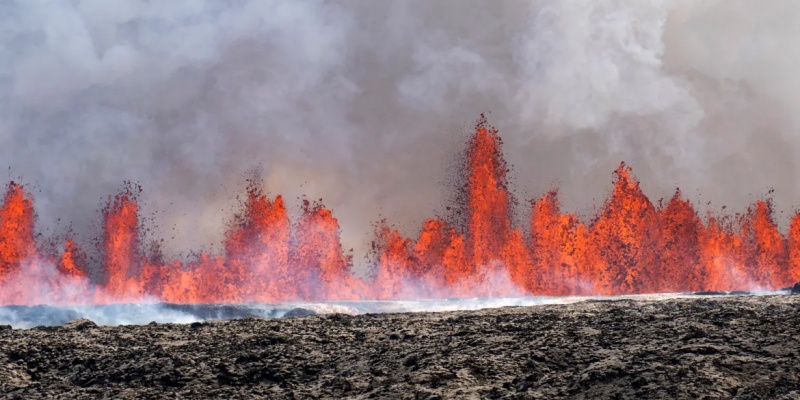 Gunung Api Sundhnukagigar Islandia Meletus
