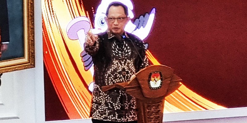 Mendagri Minta KPU Antisipasi TNI-Polri jadi Pemilih Pilkada 2024