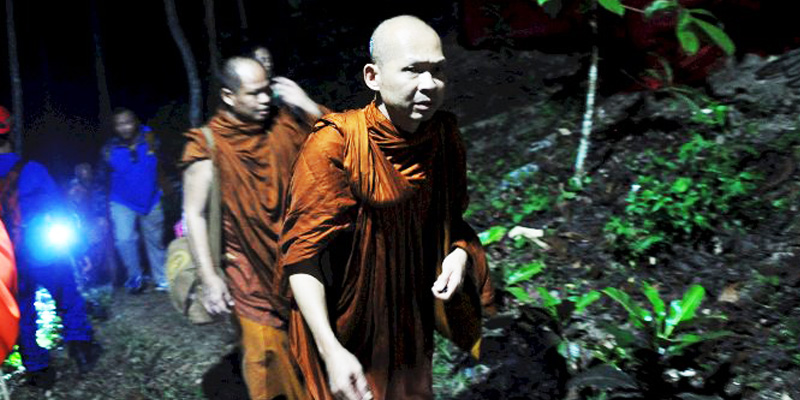 Bhikkhu Thudong Internasional