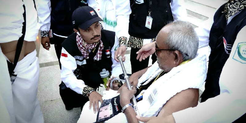 Petugas Siagakan Layanan Lansia Bagi Jemaah Haji Indonesia di Makkah