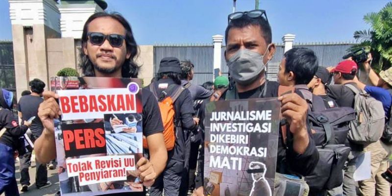 Hampir 300 Petugas Amankan Aksi Demo Tolak RUU Penyiaran di Senayan