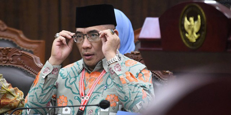 Tertidur di Sidang Sengketa Pileg, Hasyim Lagi-lagi Ditegur Hakim MK
