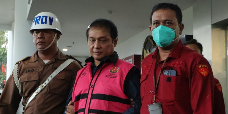 Mantan Kepala Bea Cukai Riau Resmi Berompi Kejagung