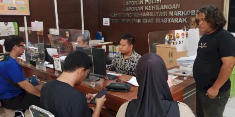 Sopir Taksi Online Dianiaya Pengendara Mobil di Palembang