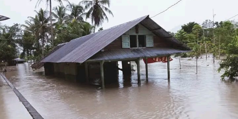 Banjir Nias Barat: 4000 Jiwa Terdampak, 1000 Rumah Rusak