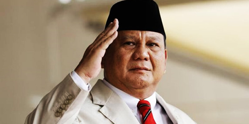 Prabowo Terima Bintang Bhayangkara Utama dari Kapolri