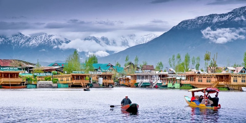 Pariwisata Kashmir Melonjak Drastis, Pecahkan Semua Rekor