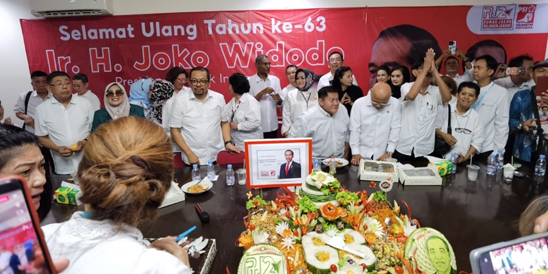 Relawan Ingin Jokowi Terus Kawal Pemerintahan Prabowo–Gibran