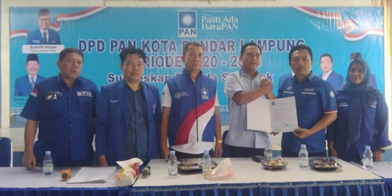 6 Bacawalkot Bandar Lampung Terima Tugas dari PAN