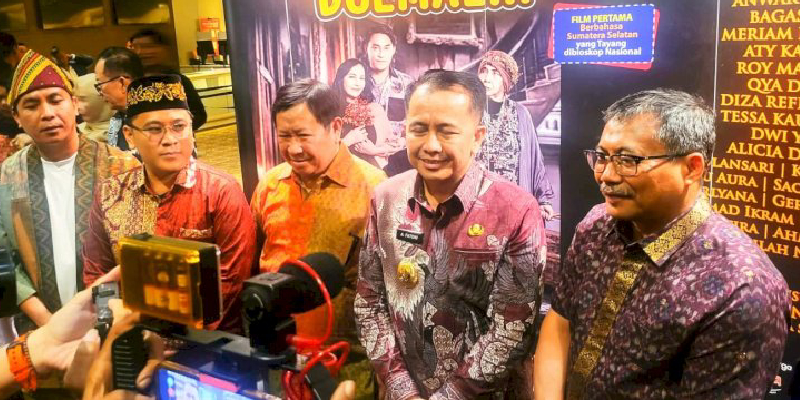 Sultan Palembang Hingga Mantan Kabareskrim Susno Duadji Hadiri Nobar Perdana Film 'Dul Muluk dan Dul Malik'