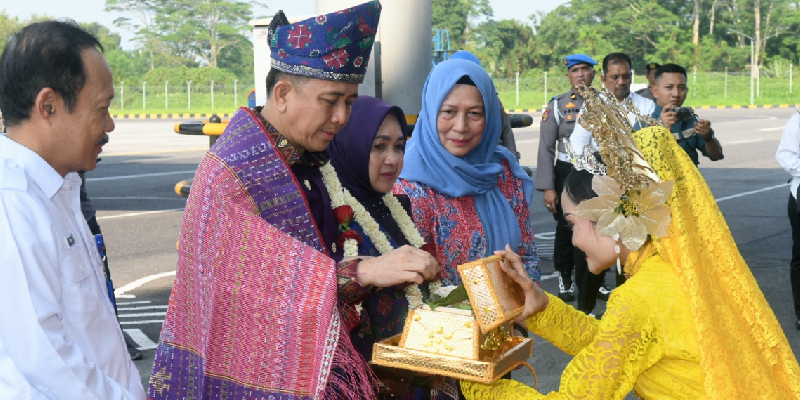 Tiba di KNIA, Agus Fatoni Disambut Forkopimda Sumut