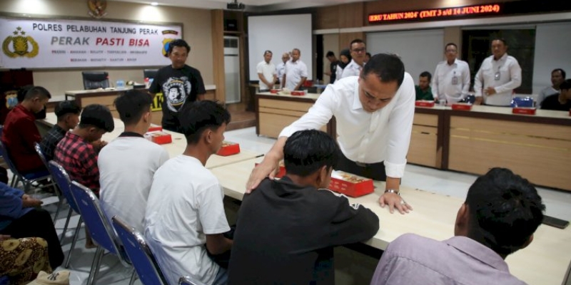 Wali Kota Surabaya Bebaskan 11 Bocah Pelaku Kericuhan Suporter